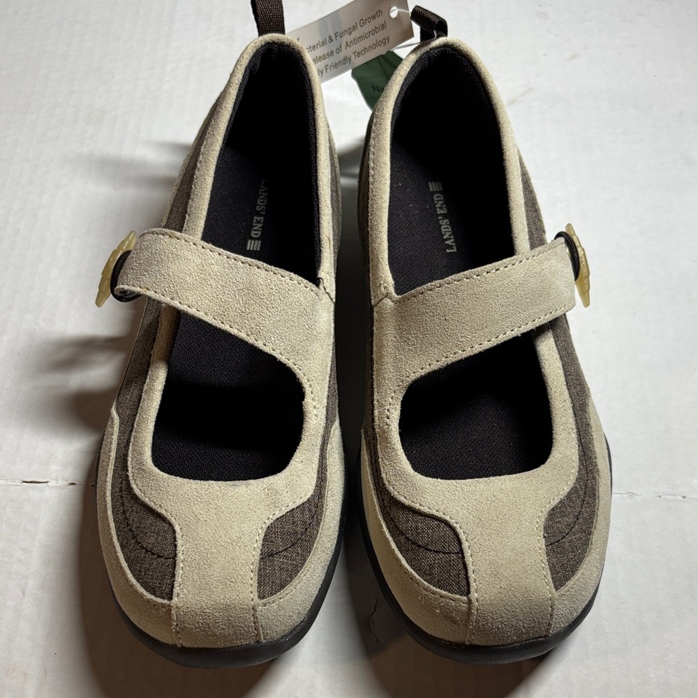 Lands End Mary Jane Trekker Ladies 6B NWT
